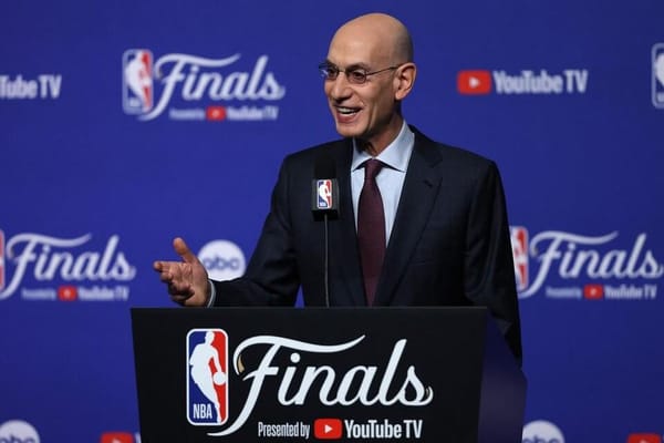 Adam Silver, comissário da NBA, durante coletiva de imprensa. Crédito: AFP